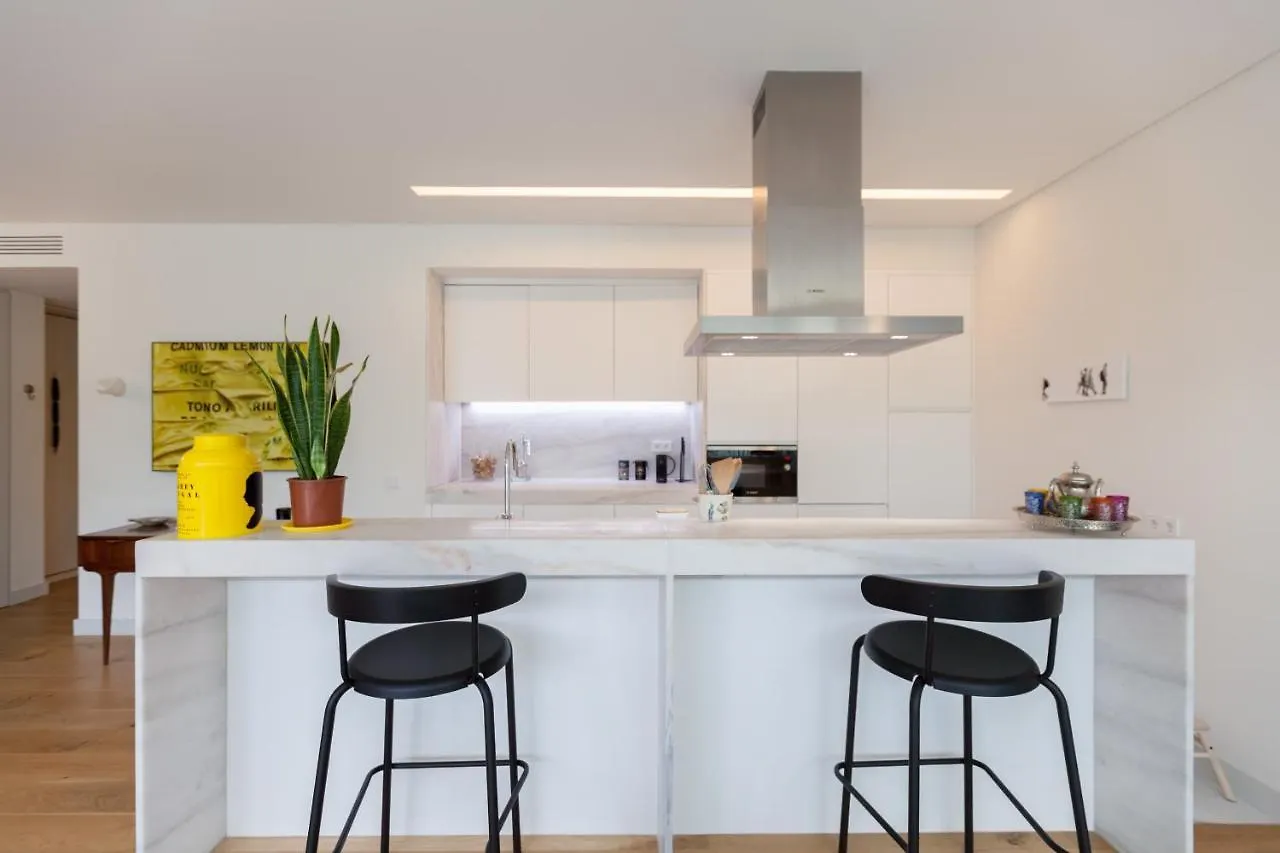 Flh Av. Liberdade Stunning Apartment With Balcony & Parking Lisboa